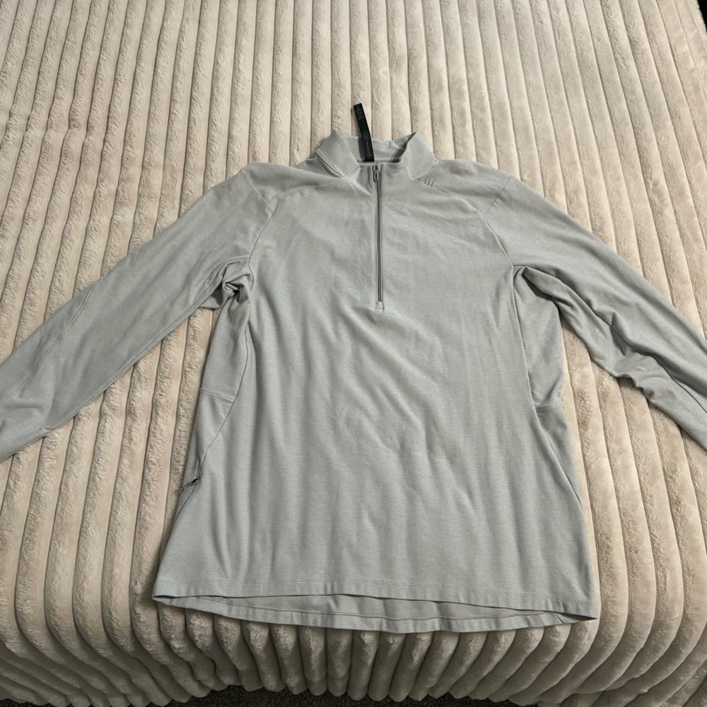 Lululemon men’s half zip long sleeve